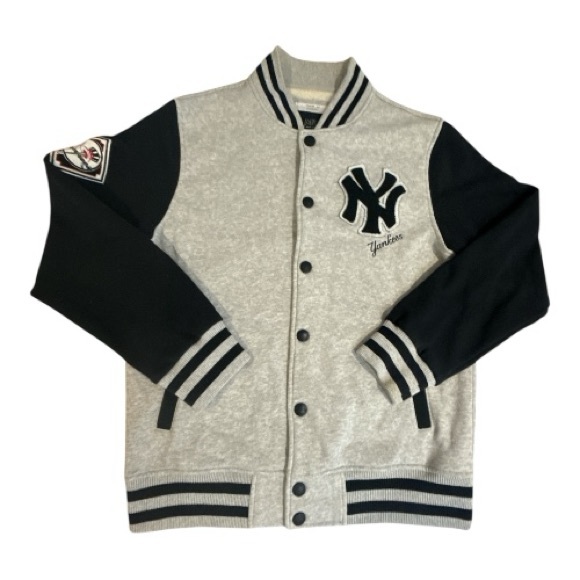 Youth MLB Yankees Jacket - Picture 1 of 11